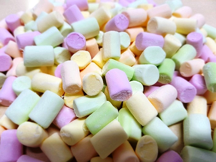 Confetti mini 4 colours (D10/L15mm) marshmallow